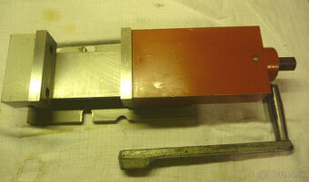 Strojný zverák 100mm úloženka