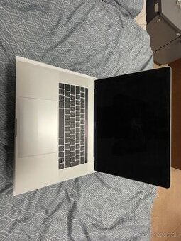 MacBook Pro 15 touchbar