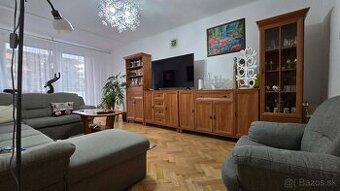 Priestranný 4izbový byt v širšom centre mesta - 1