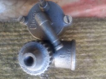 Predám karburátor na Jawa 550.555