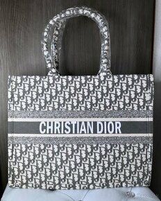 Christian Dior plazova taška sivá