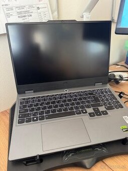 Lenovo LOQ 15ARP9 (83JC008NCK) sivý