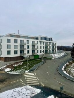 Exkluzívny 1,5 izbový byt s vlastným park. miestom