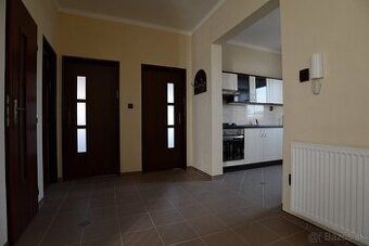 Prenajmem byt pre 1 osobu v Topoľčanoch