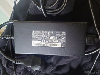 Predám Nabíjačka/adaptér pre notebooky MSI