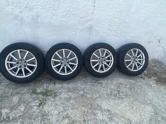 Elektróny s pneumatikami 215/60 16R