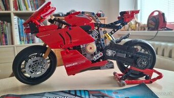 Predam zložené Lego Ducati
