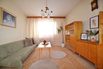 NA PREDAJ | 2 izbový byt s balkónom, 56 m2, sídlisko Západ