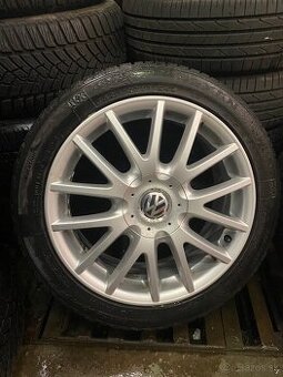 5x112 R17 7J ET54 Volkswagen + 225/45 R17 zimné