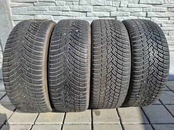 215/50 R18 celoročné pneumatiky Pirelli