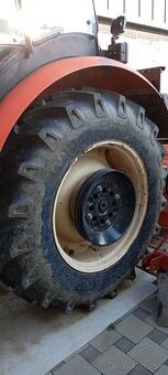 Predám pneumatiky na traktor