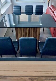 Skleny stoj plus stolicky