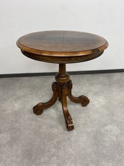 okrúhly starožitný stolík s orechovou dýhou - 1