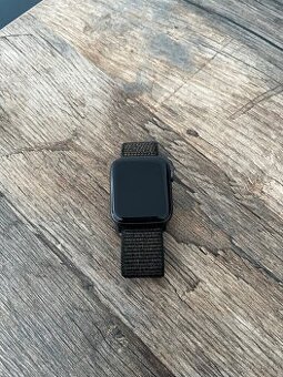Hodinky Apple Watch 4 - 44m