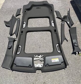 Mercedes C W205 AMG kombi černý interiér stropnice