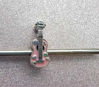 Prívesok Ružová Gitara