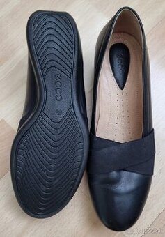 NOVÉ neobuté značkové ECCO kožené poltopánky, veľkosť 39