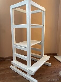 Rastúca učiaca veža