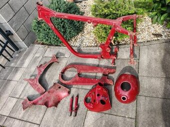 Jawa panelka ulozenky