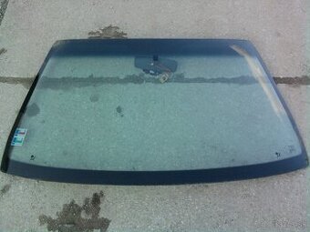 Predam celne sklo na VW polo classic