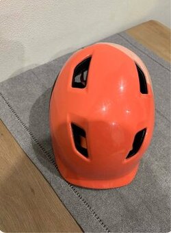 Detskú prilba značky B’TWIN