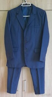 Tmavomodrý oblek pre chlapca 134/140