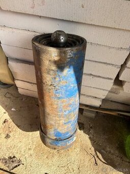 Predám hydraulický piest