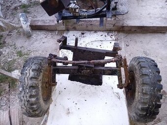 Rizpredam nalotraktor