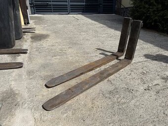 Nosné vidlice 2500 kg, 1200 mm