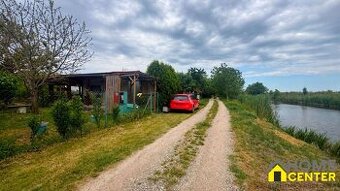 EXKLUZÍVNE NA PREDAJ REKREAČNÁ CHATKA SO ZÁHRADOU V ČERHÁTE