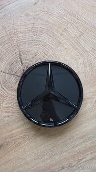 Predam predny znak na mercedes