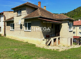 Exkluzívne na predaj rodinný dom v obci Prakovce - 1