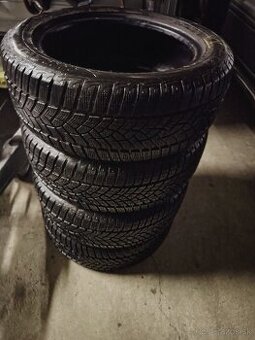 Predám Zimné pneu 215/55R17 98W
