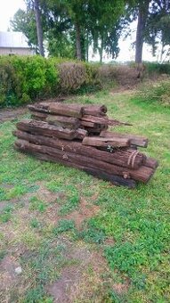 Drevené železničné podvaly slipere