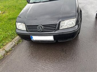 VW Bora predná časť