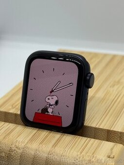 Apple Watch SE 2024 40mm Midnight