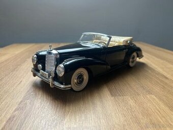 Mercedes-benz 300S 1:18 Maisto