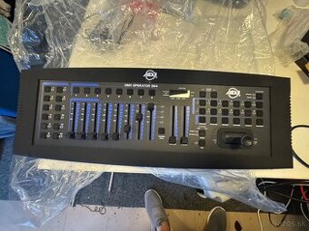 DMX OPERATOR 384 + LED Mini Wash
