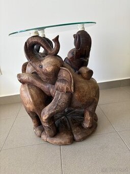 Konferenčný stolík z masívu