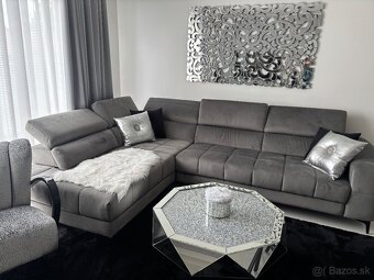 Elektricky rohový gauč
