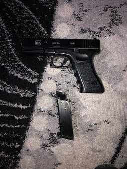 Airsoftová zbraň glock 17
