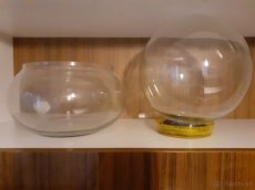 Gulova sklenena dekoracna nadoba