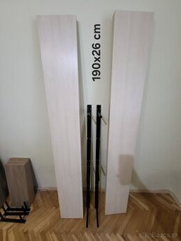 Poličky vo veľmi dobrom stave