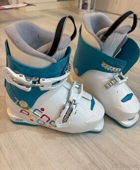 Dievčenské lyžiarky