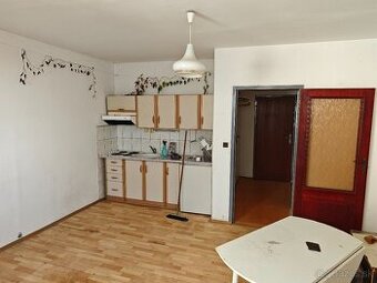 Predaj veľká Garsónka s veľkým balkónom na Švermovej