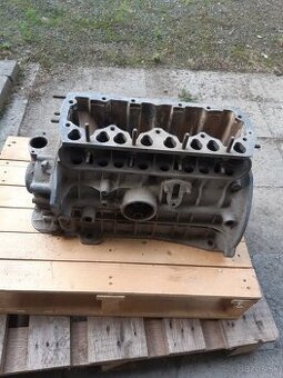 Škoda 100 -Favorit, hlavy potrubí  , bloky ..
