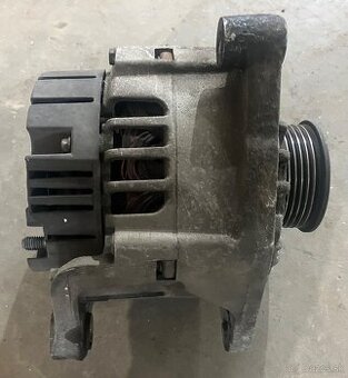 Alternátor
