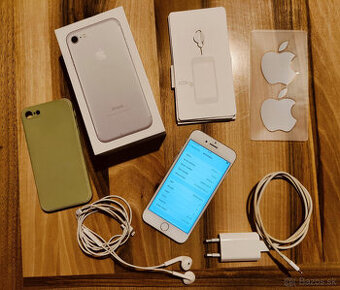 iPhone 7 silver - komplet balenie