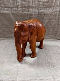 Predám sochu Drevený slon Maharashtra