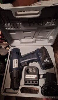 Aku vŕtačka POWERMASTER